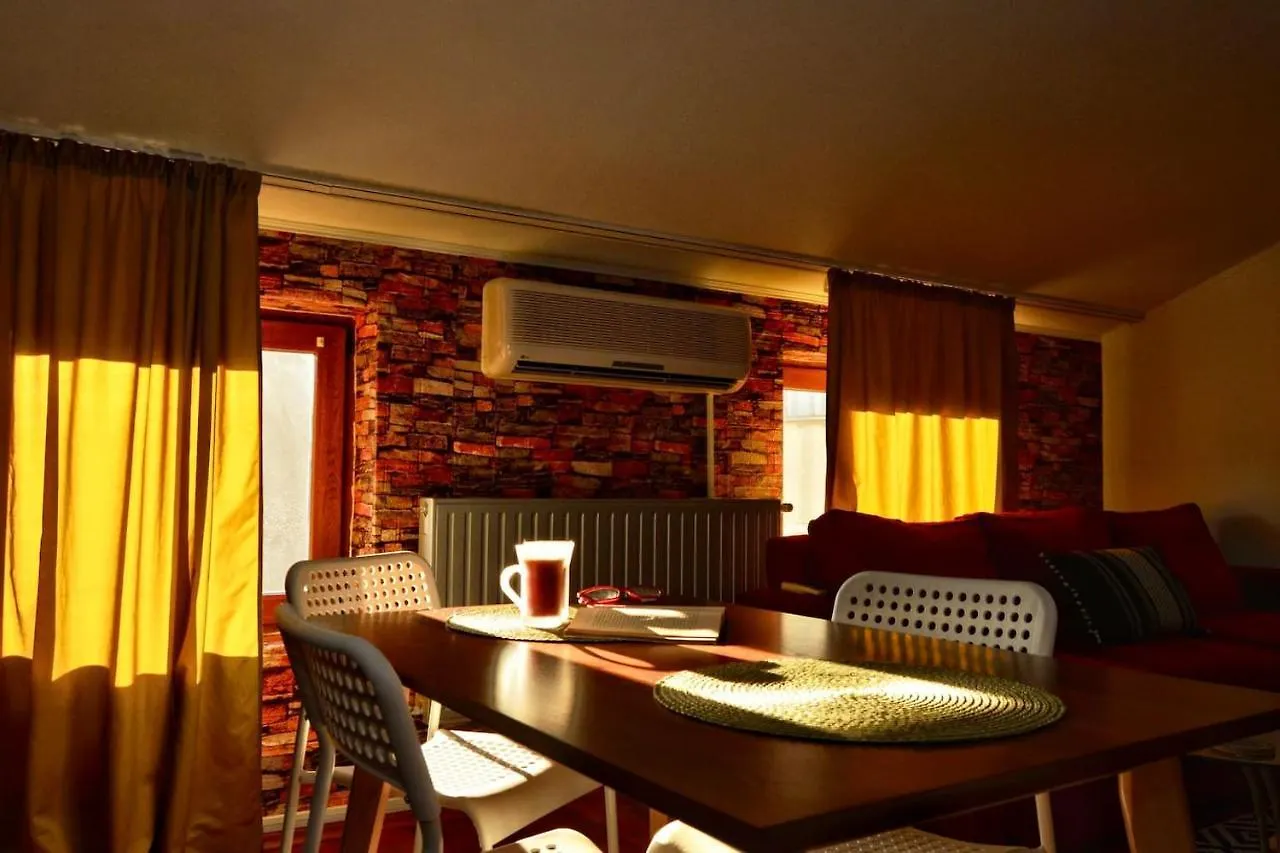 Tailor House - Old Town Bucharest Penthouse Apartment 0*,