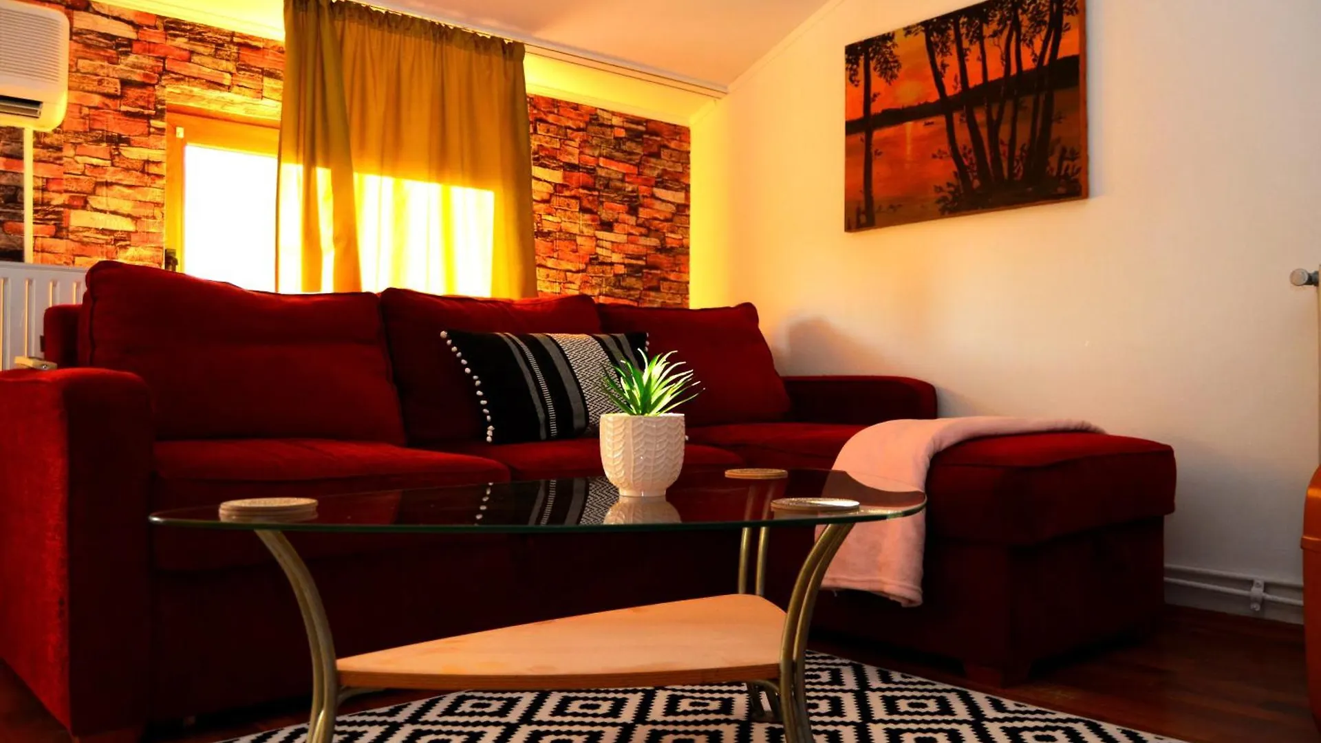 Tailor House - Old Town Bucharest Penthouse Apartment