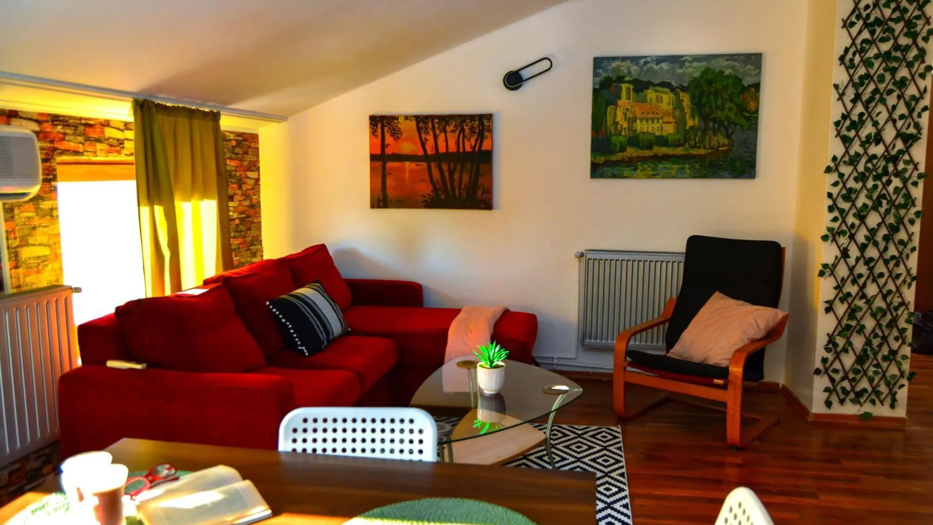 Tailor House - Old Town Bucharest Penthouse Apartment