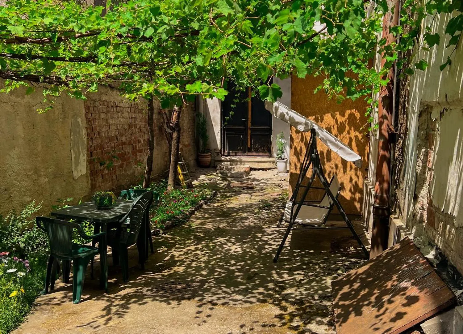 Tailor House - Old Town Bucharest Penthouse Apartment
